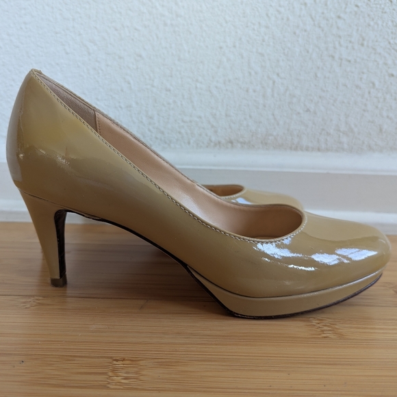 Cole Haan Shoes - Cole Haan Beige Leather Pumps